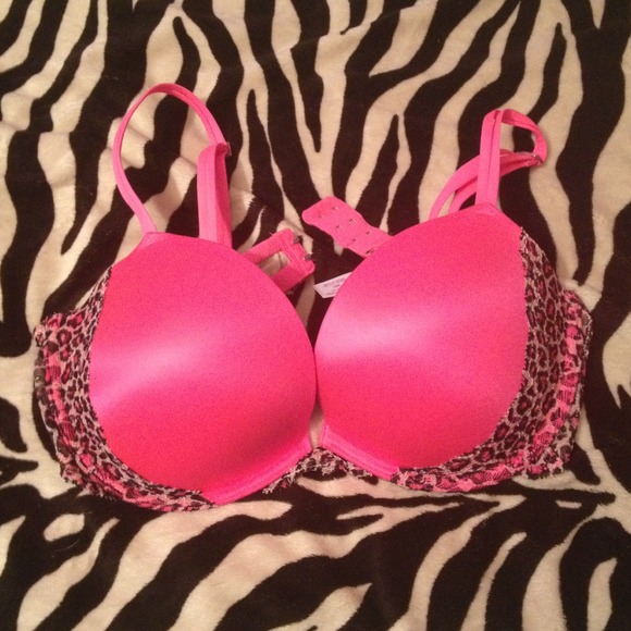 For @johns_megan.    PINK cheetah VS bra