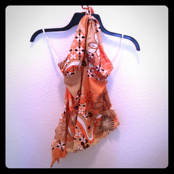 SOLD! beautiful/sexy XOXO halter type top M