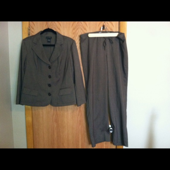 Women's suit.  Only worn twice. Reduced to $30