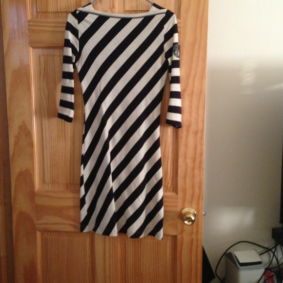 ❤SOLD❤-Tory Burch dress. Size XS.