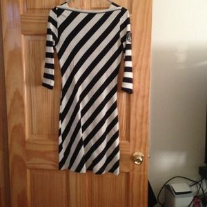 ❤SOLD❤-Tory Burch dress. Size XS.