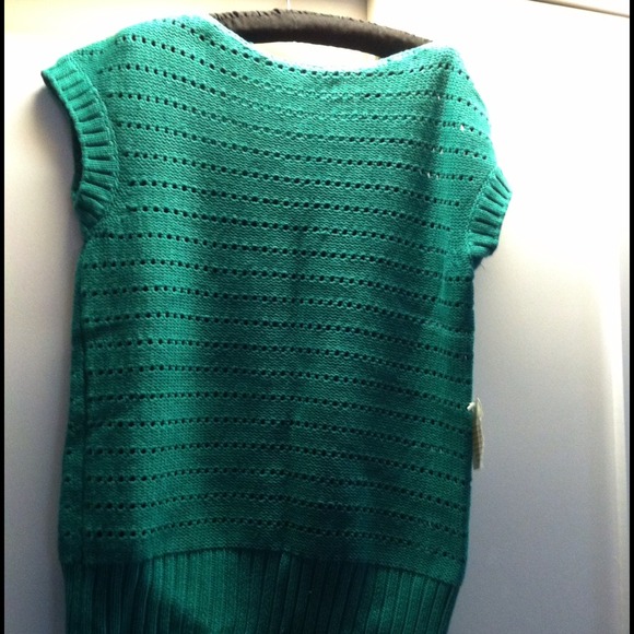 Victoria's Secret sweater - Kelly Green small - Picture 2 of 3