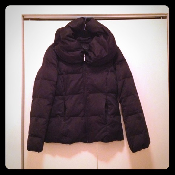 Nine West puffy coat size Medium