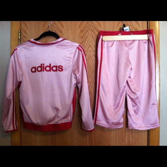 SOLD Adidas work out gear. Pink/magenta - Picture 2 of 3
