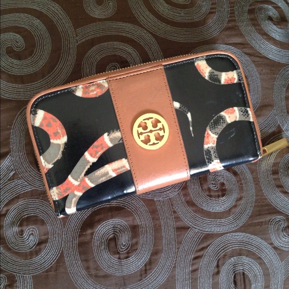 ❤AUTHENTIC Tory Burch Wallet