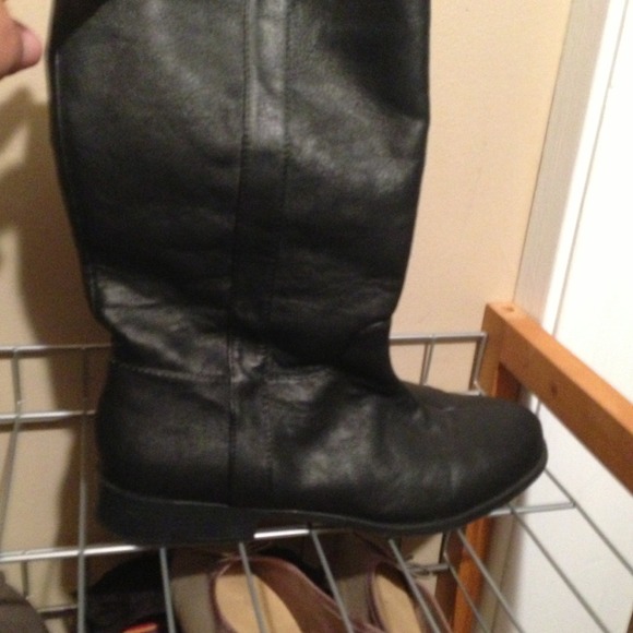 Old Navy Boots - Black pull on mid calf boots