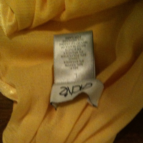Yellow cache party top - Picture 2 of 2