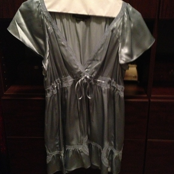 BCBGMaxAzria 100% silk top