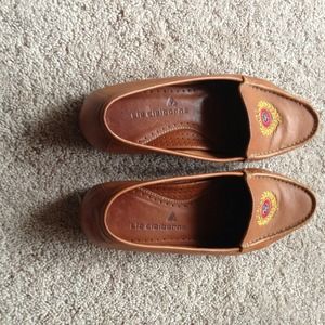 ***SOLD*****Liz claiborne Flat shoes.