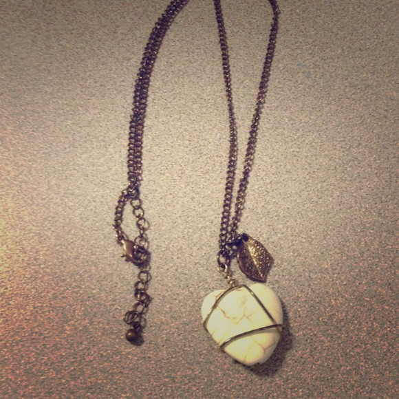 Gold chain necklace with leaf white heart charm