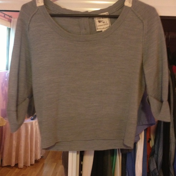 Little short sleeve gray sweater