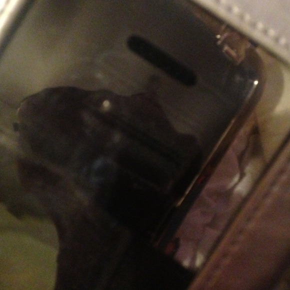 🚫Sold🚫 iphone 4/4s clutch - Picture 4 of 4