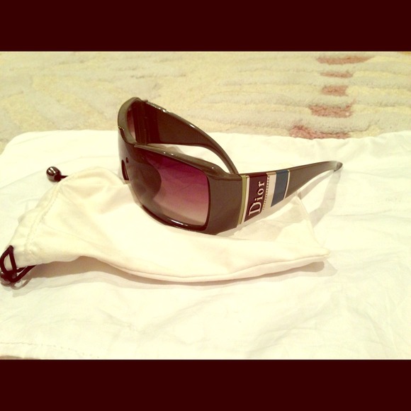 Authentic Dior Sunglasses : Grey