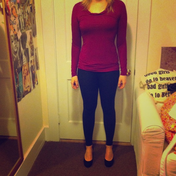 Dark purple long sleeved shirt by Banana Republic - Picture 1 of 4