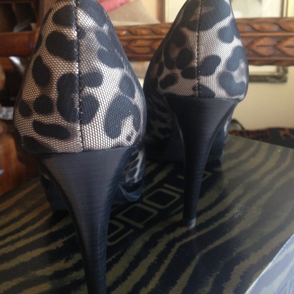 Bundled! Peep toe elegant pump - Picture 4 of 4