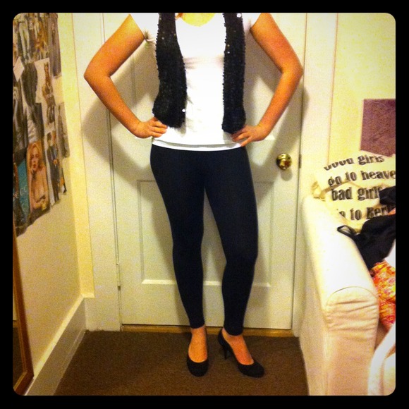 Amazing black glitter Vest! Perfect for any party. - Picture 1 of 4