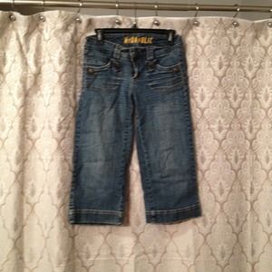 Jean capris