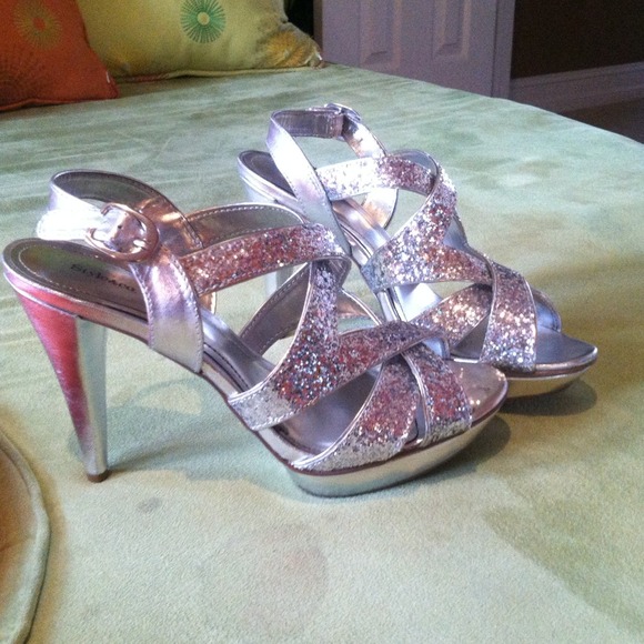 ✂Style&Co silver heels~ Like New! ✂ Price Reduced