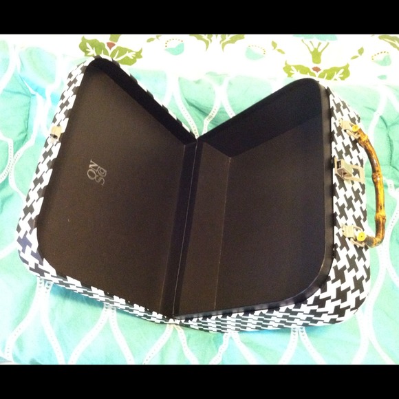 Small Tote - Picture 4 of 4