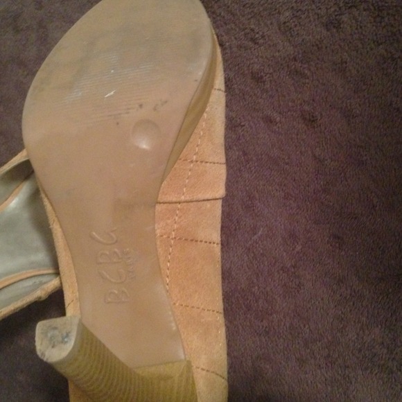 REDUCED BCBG peep toe pumps - Picture 3 of 3