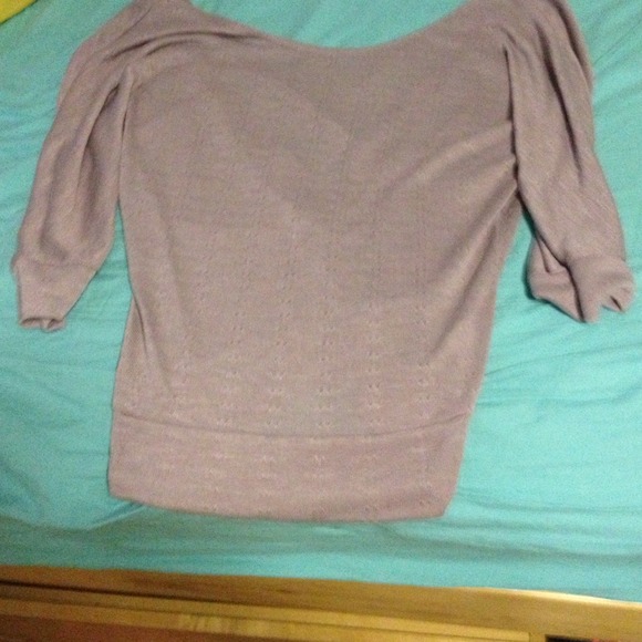 Lavender open back 3/4 sleeve sweater