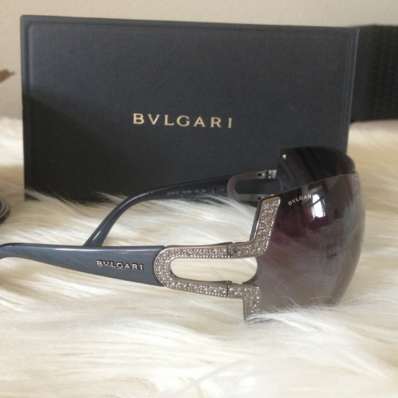 BVLGARI Sunglasses With Swaraski Crystal accents - Picture 2 of 4