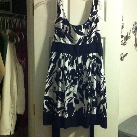 Black&White Patterned dress