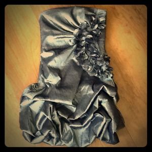 Beautiful homecoming/ cocktail dress.