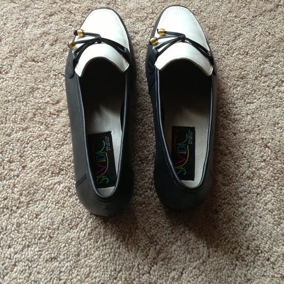 *****Sold****Flat shoes.