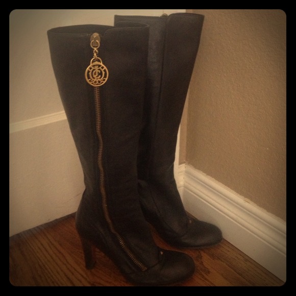 Juicy Black Leather Boots