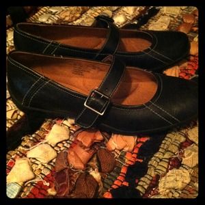 Black Mary Jane dress sneakers