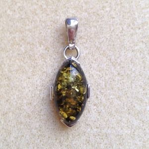 ❤Trade with halescomet❤ green amber pendant