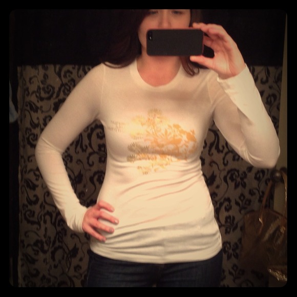 American Eagle long sleeved white tee