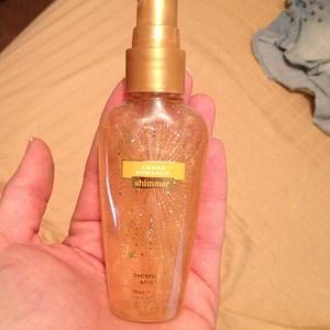 Vs amber romance body shimmer spray.