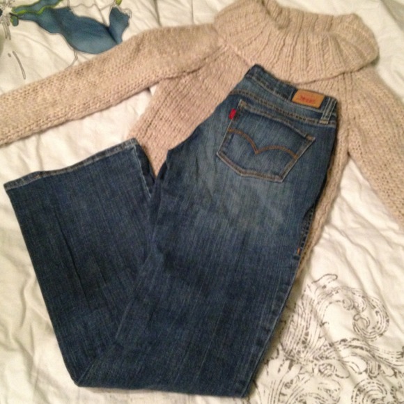 PRICE REDUCED. Levi's boot cut jeans
