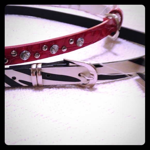 ❌SOLD in BUNDLE❌Two forever 21 skinny belts