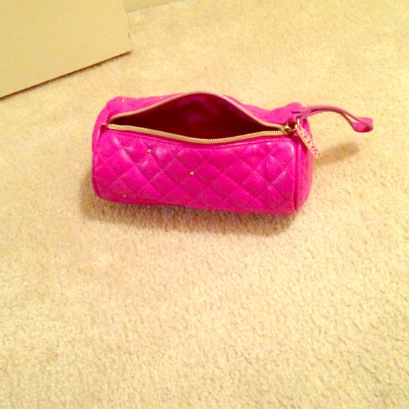 Vixen-make up bag.