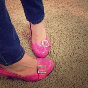 Black and pink bundle Cute pink snake skin heels!