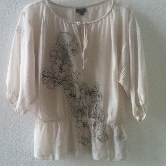 💰bundle only💰Ivory Chiffon Blouse
