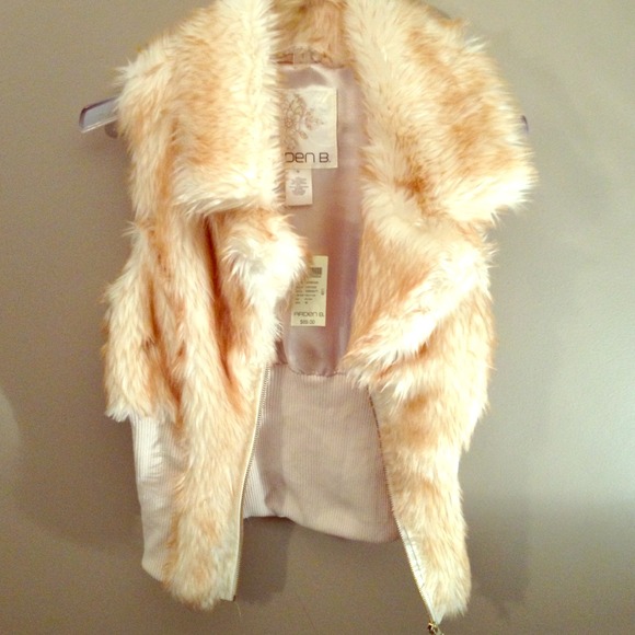 NWT faux fur vest
