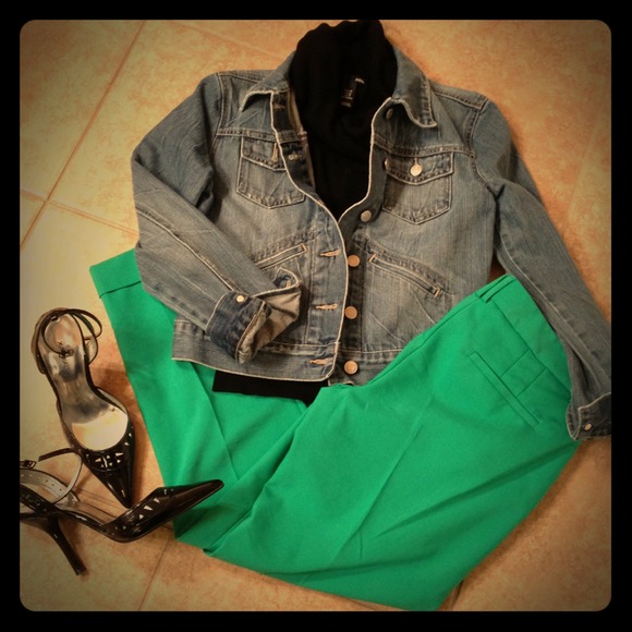 🚨BUNDLE for Shopper101🚨Jean Jacket & Sports Bras