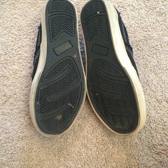 💰SOLD💰Jack Skellington slip on shoes - Picture 2 of 4