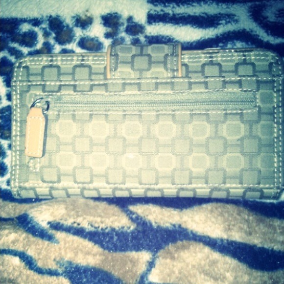 Anyone need a wallet? 😄 - Picture 2 of 3