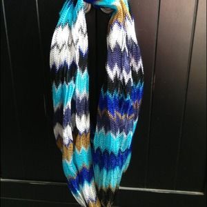 🌸TRADED with My3🌸 Infinity scarf