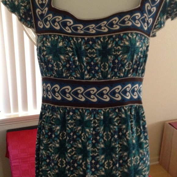 Max Studio dress . Sold in a bundle to Sherenem.
