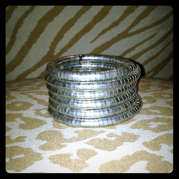 Jewelry - Silver rustic bracelet