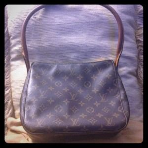 *PRICE REDUCED* AUTHENTIC LV Monogram Looping Bag