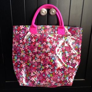 ❤TRADE with nroberts0527❤Floral plastic tote