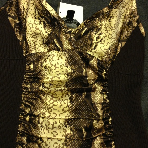 Top - Picture 2 of 3