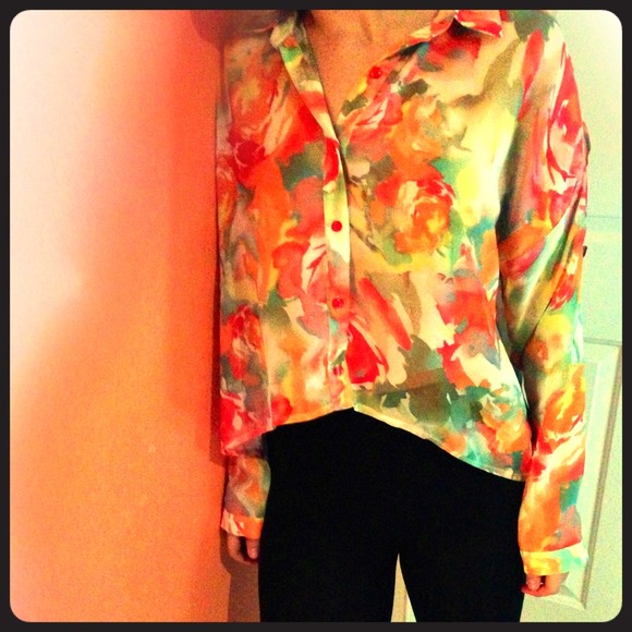 Forever21 Floral Cutout Top Medium